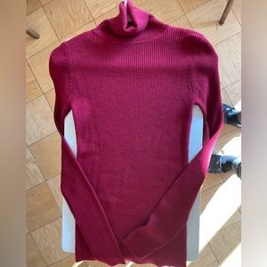 Red Extra Fine Merino Ribbed Turtleneck Sweater x Uniqlo, Size XS 💋